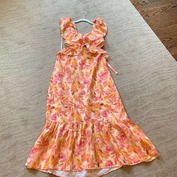 Zara Linen Ruffled Midi Dress‎ - Picture 6 of 17